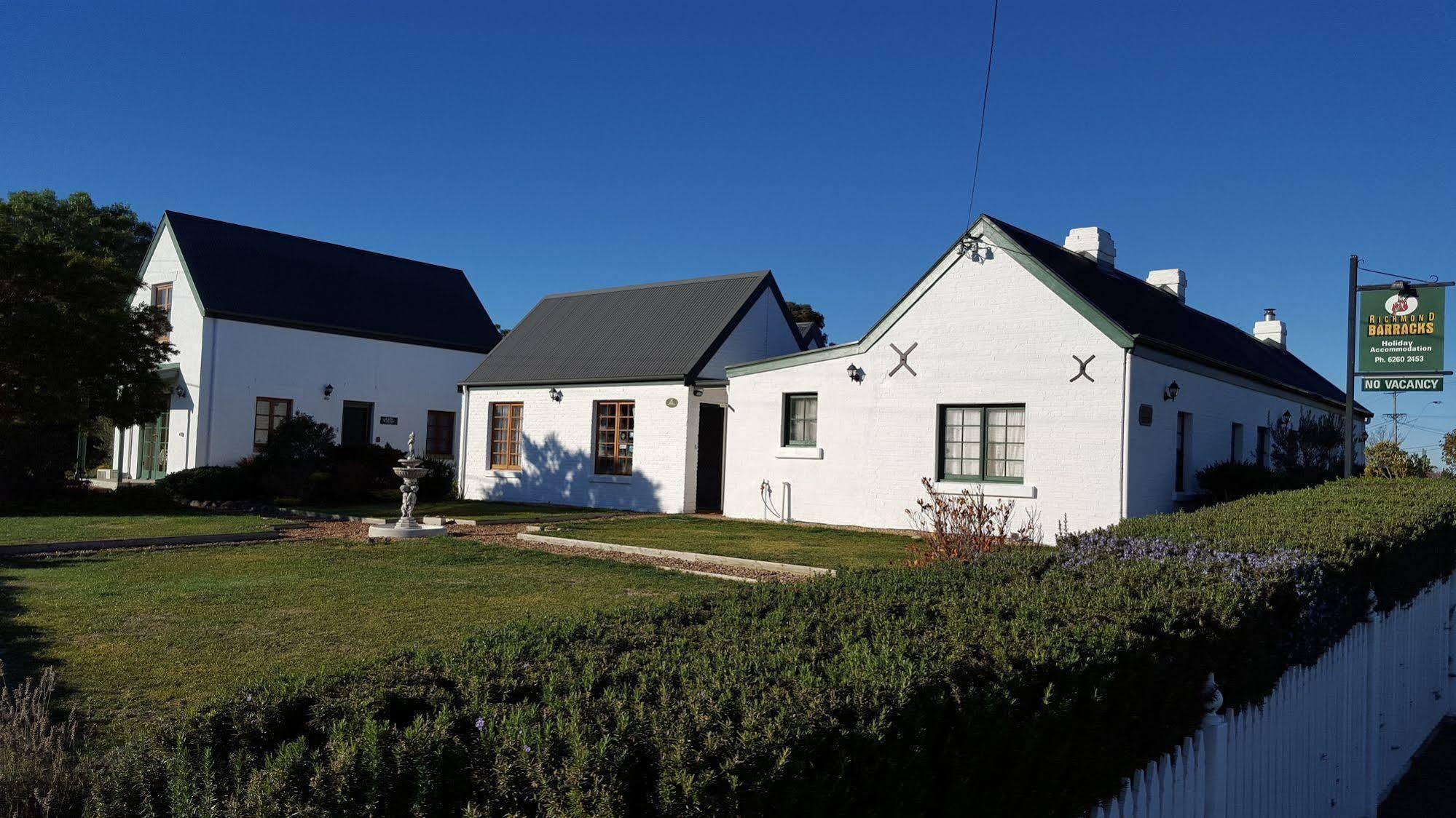 Richmond Barracks Hotel Exterior photo